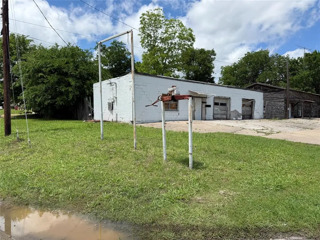 501 Katy Boulevard, Bonham, TX 75418