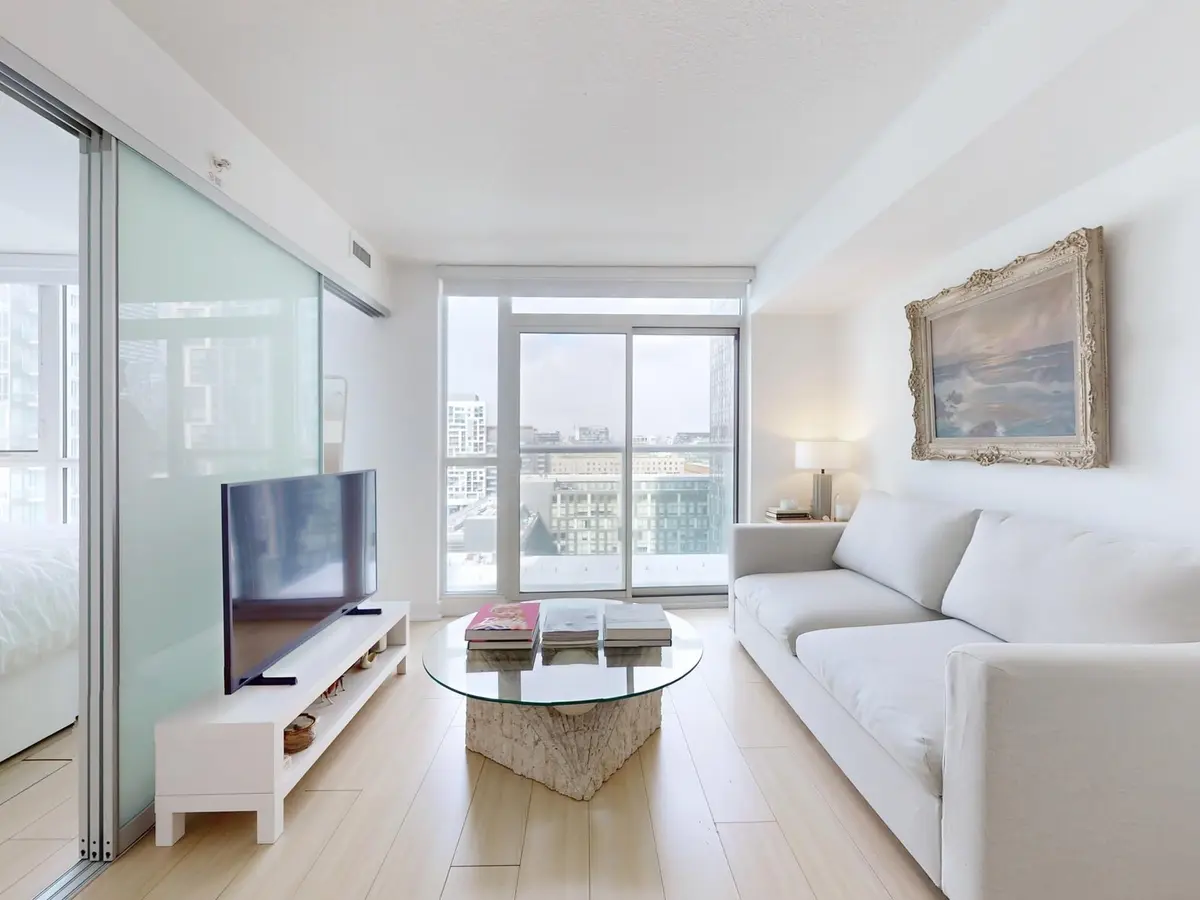 85 Queen's Wharf RD #1610, Toronto C01, ON M5V 0J9