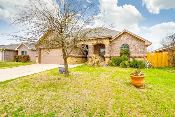 1120 Whispering Meadows, Crowley, TX 76036