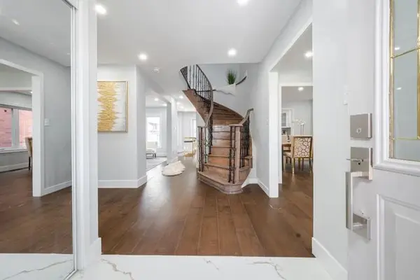 Brampton, ON L7A 1H3,23 Fenflower CT