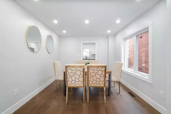 Brampton, ON L7A 1H3,23 Fenflower CT