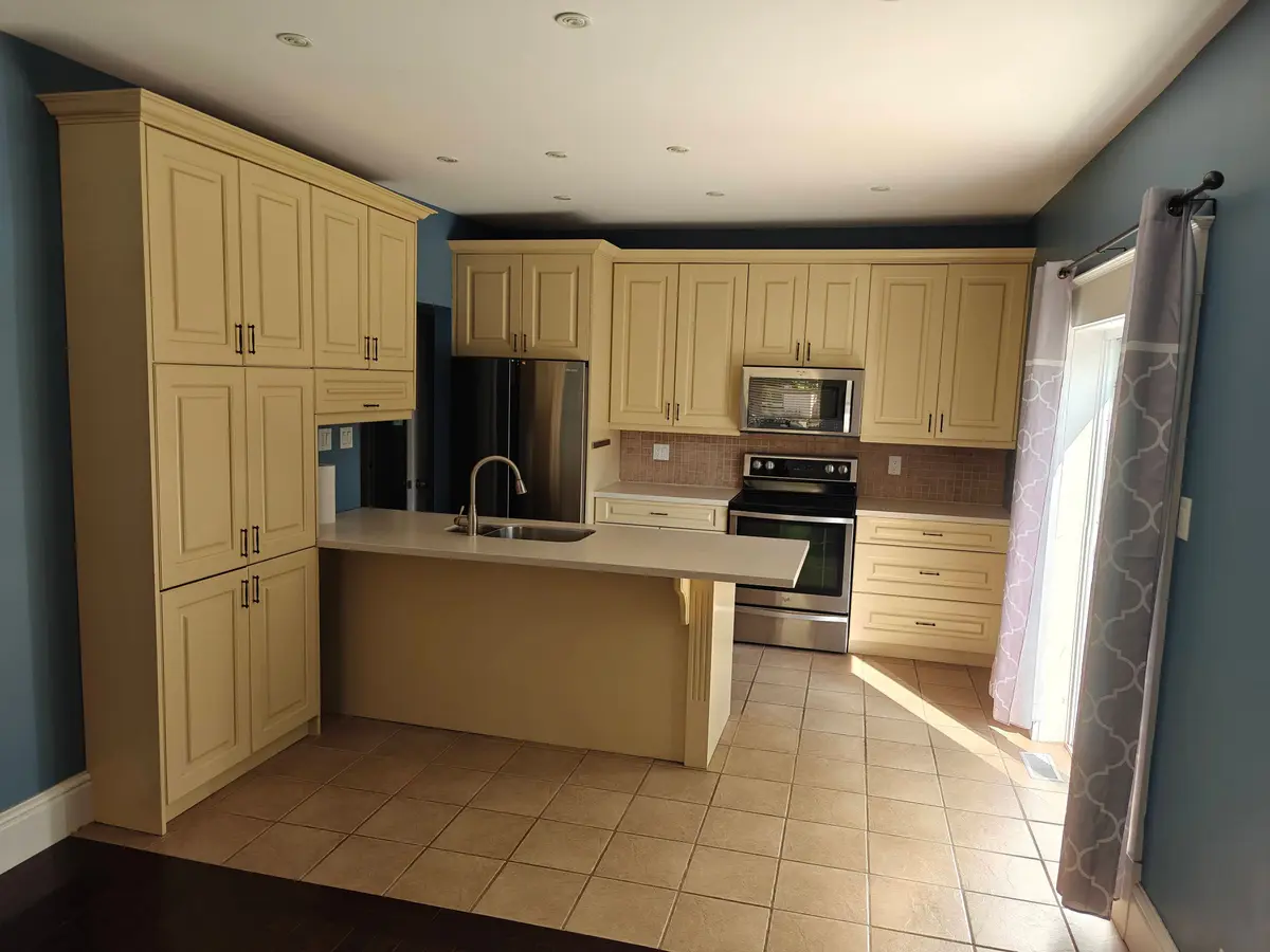 Brantford, ON N3S 5K5,237 Park AVE