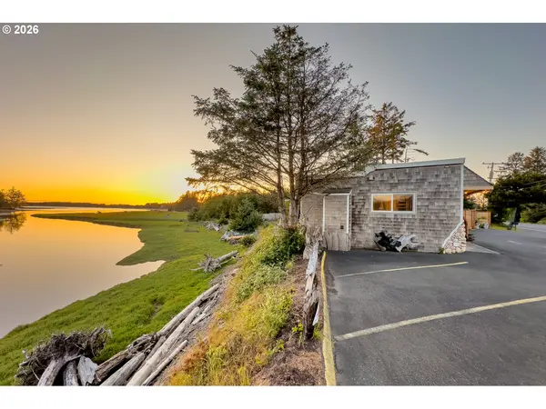 2674 HIGHWAY 101, Seaside, OR 97138