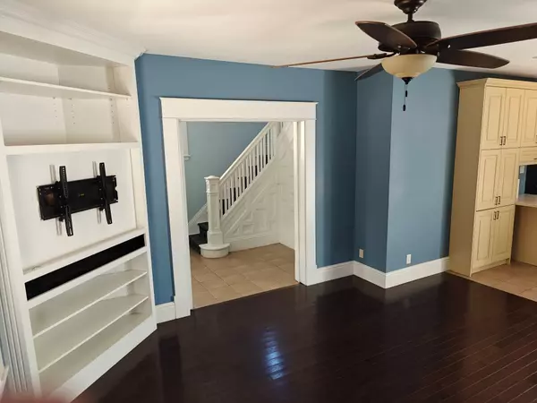 Brantford, ON N3S 5K5,237 Park AVE