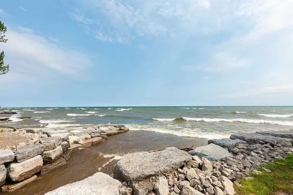 3242 Shelburne PL, Oakville, ON L6L 5V9