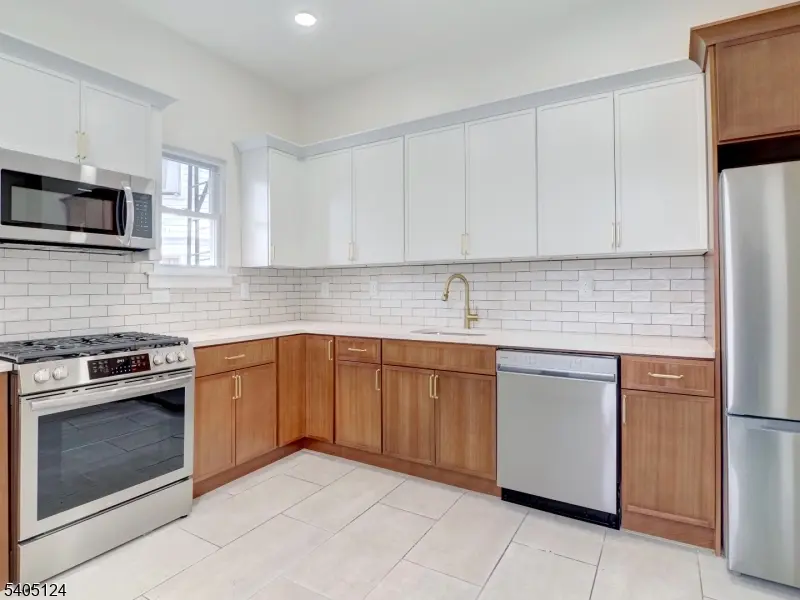 151 S Clinton St, East Orange City, NJ 07018