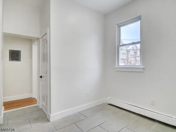 151 S Clinton St, East Orange City, NJ 07018