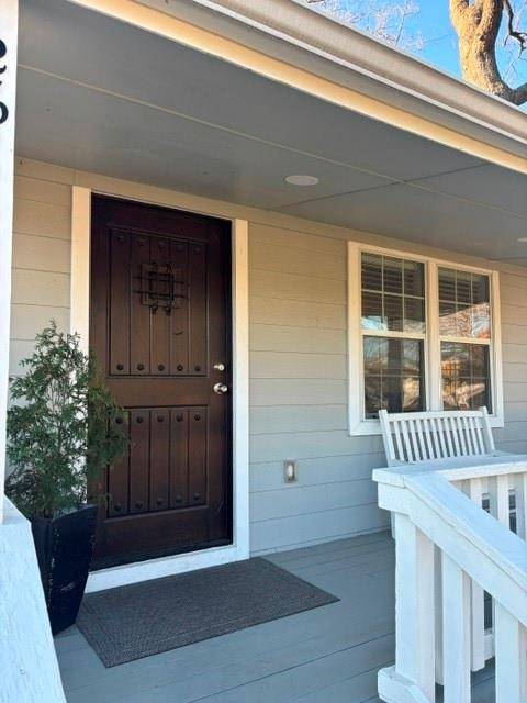 2611 Peninsula Drive, Grapevine, TX 76051