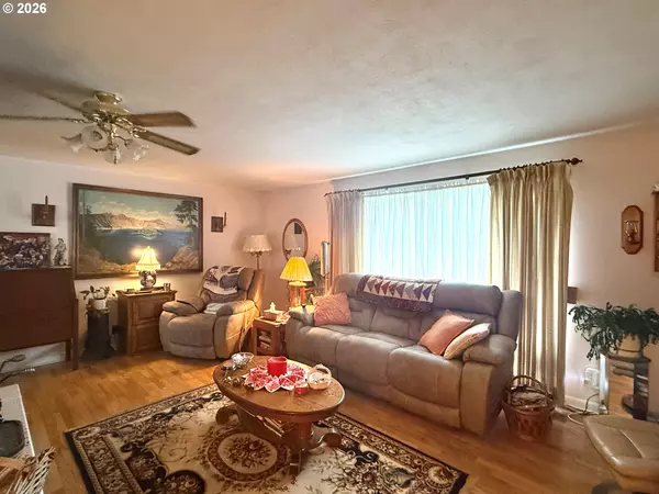 Springfield, OR 97477,126 WOODLANE DR