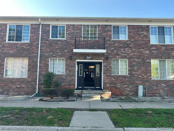 39471 Van Dyke AVE, Sterling Heights, MI 48313