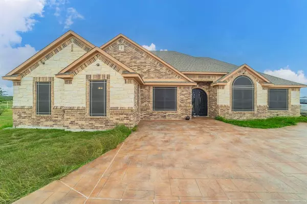 1019 Gin Road, Ennis, TX 75119