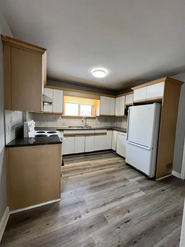 21 Mackinac CRES #Main, Toronto E09, ON M1J 1P8