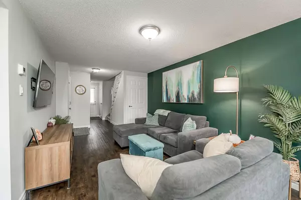 Barrie, ON L4N 0X6,50 Raymond CRES