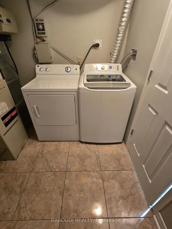 19 RORY RD #LOWER, Toronto W04, ON M6L 3E9