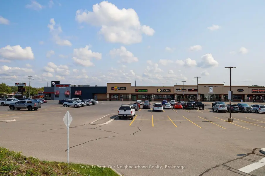 1135 Lansdowne ST W #232-233, Peterborough, ON K9J 7M2