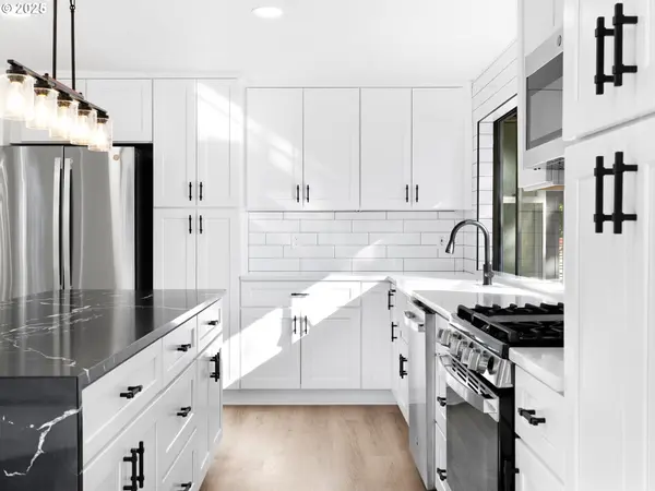 16 OTHELLO ST, Lake Oswego, OR 97035