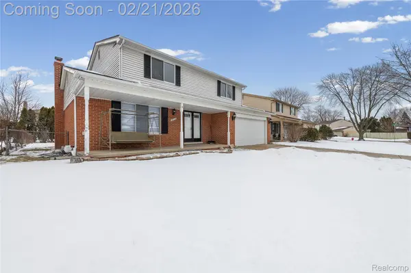 38628 FAIRFIELD DR, Sterling Heights, MI 48310