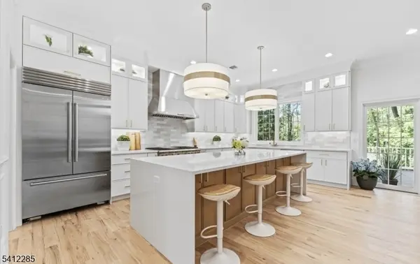 13 Penwood Rd, Livingston Twp., NJ 07039