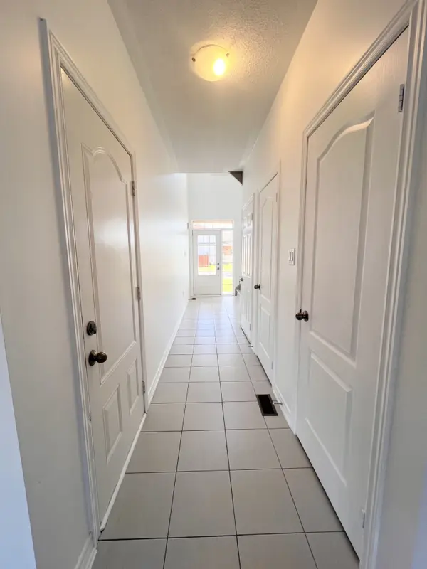 Essa, ON L3W 0B6,12 Mandley ST