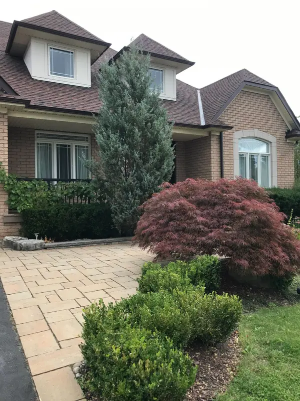 148 HUNTERWOOD Chase, Vaughan, ON L6A 4A8