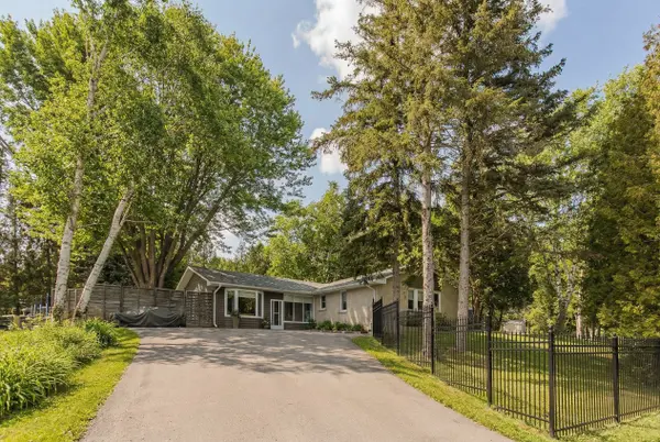 15 Ireson RD, Burlington, ON L7P 0T2