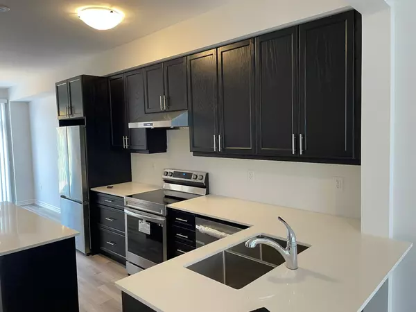 Cambridge, ON N3E 0E7,290 Equestrian WAY #21