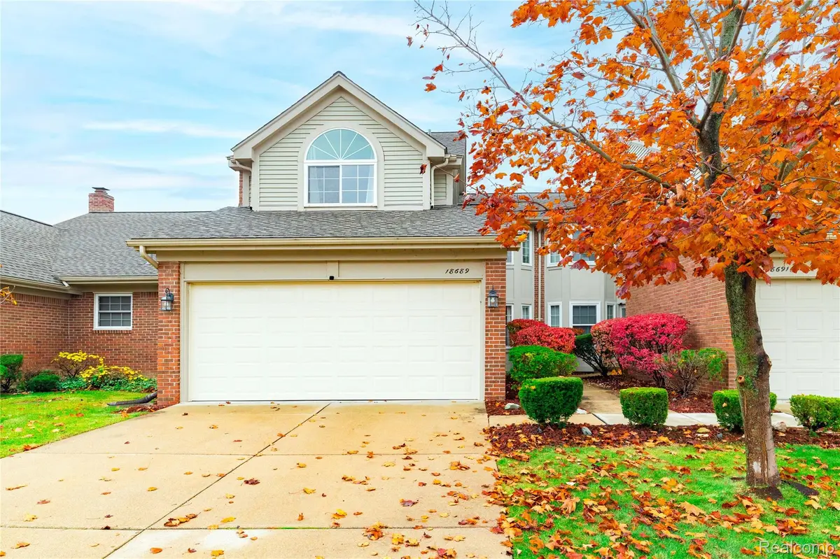 18689 Hilltop BLVD, Riverview, MI 48193