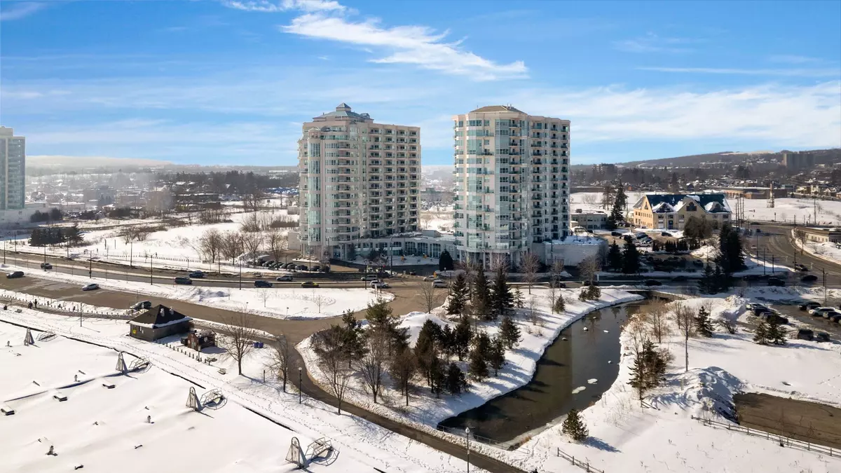 Barrie, ON L4N 9R2,2 Toronto ST #1402