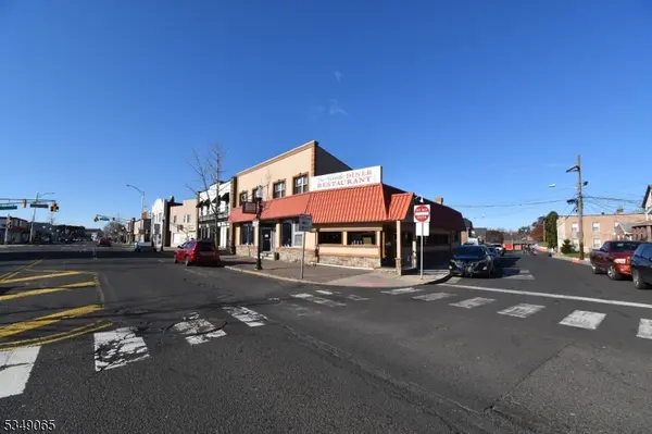 52 S Main St, Manville Boro, NJ 08835