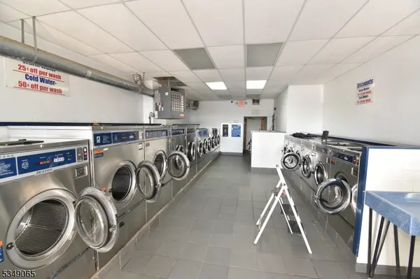 52 S Main St, Manville Boro, NJ 08835