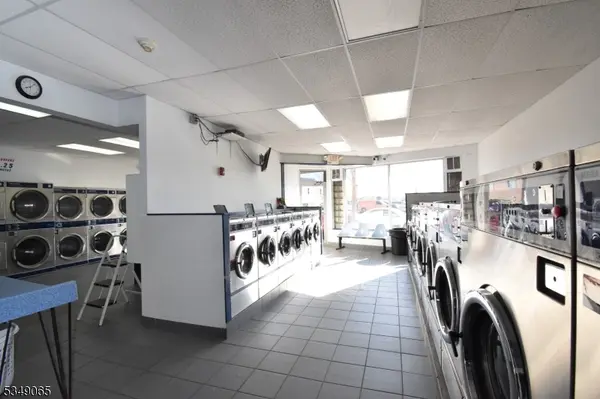 52 S Main St, Manville Boro, NJ 08835