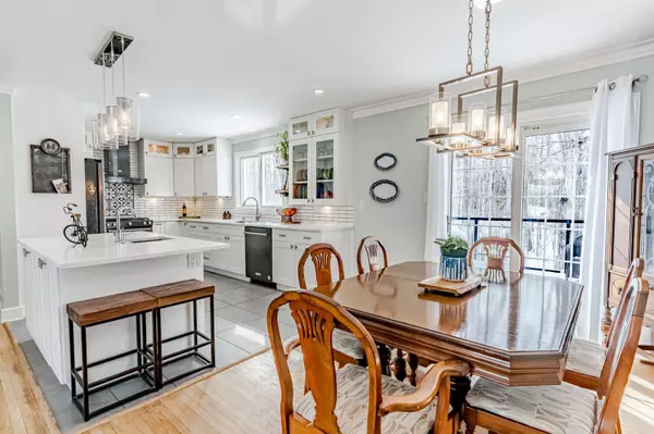 Innisfil, ON L9S 2L8,3822 West ST