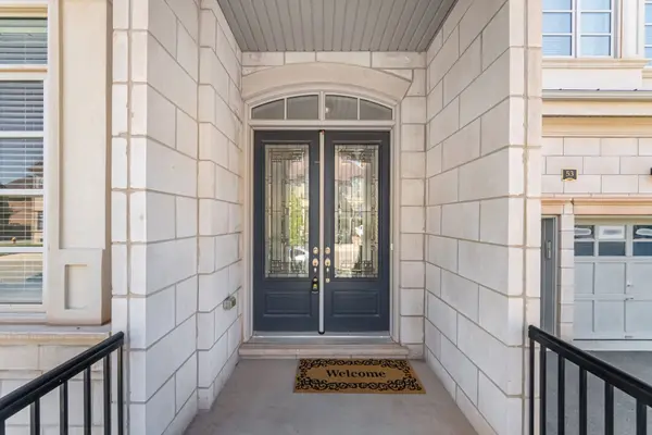 53 Threshing Mill BLVD, Oakville, ON L6H 0V6