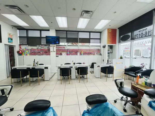 Brampton, ON L6Y 0C7,7920 Hurontario ST #32