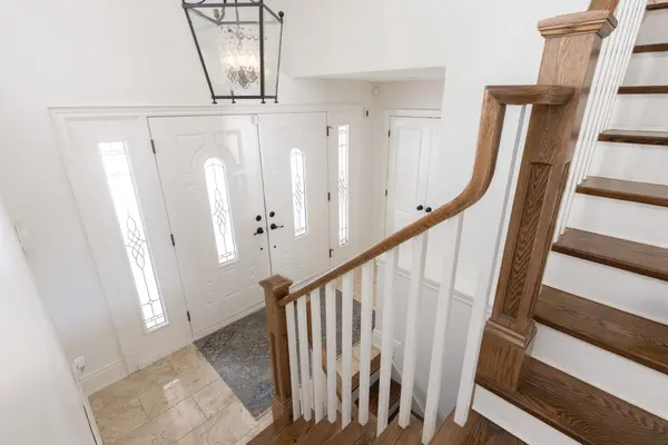 165 Walby DR, Oakville, ON L6L 4C9