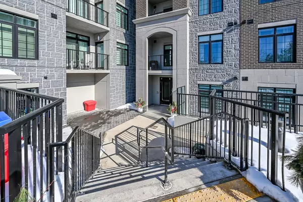 Hamilton, ON L9G 1N4,153 Wilson ST W #310