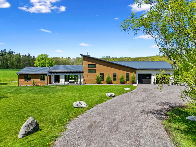 4566 Harwood RD, Hamilton Township, ON K0K 1C0