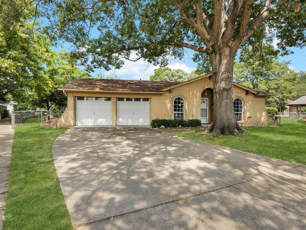7529 Susan Court, North Richland Hills, TX 76180