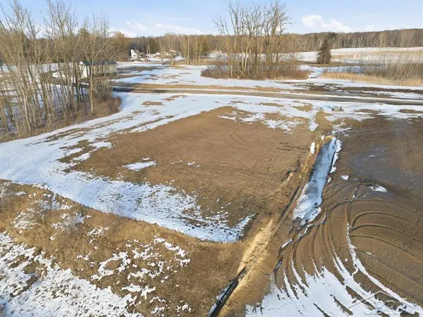 Lot 9 E Shoreline DR, Hope Twp, MI 48628