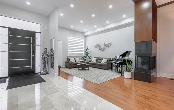 1834 Appleview RD, Pickering, ON L1V 1T8