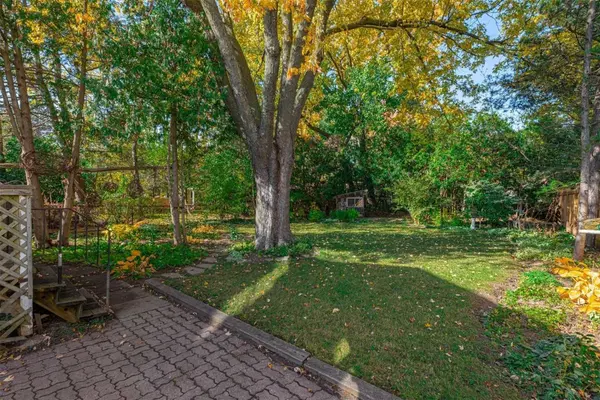 249 Richmond ST, Richmond Hill, ON L4C 3Y9