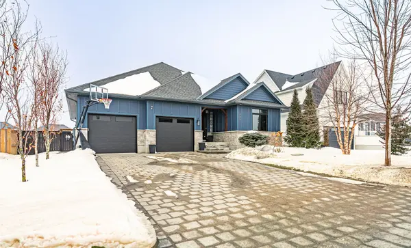 728 Regent ST, Strathroy-caradoc, ON N0L 1W0
