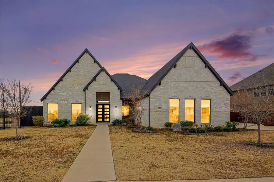 401 Ambergate Drive, Shady Shores, TX 76208