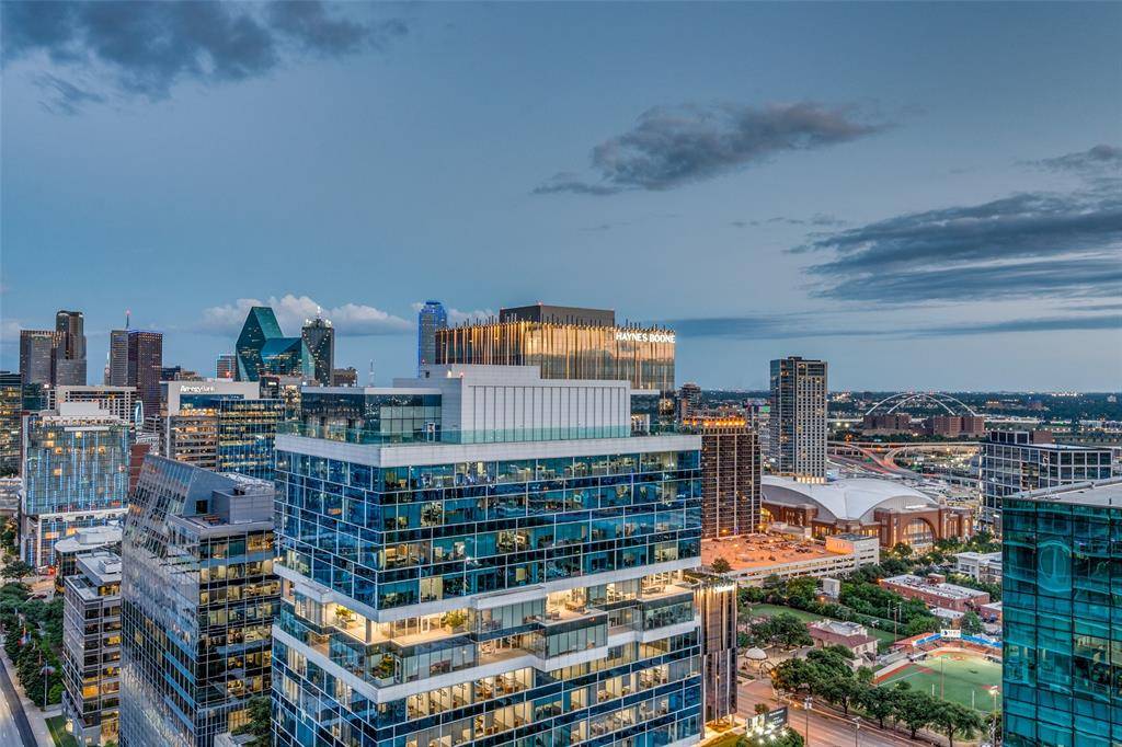 2900 McKinnon Street #2704, Dallas, TX 75201