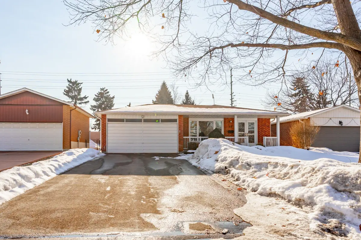 Brampton, ON L6S 3C8,48 Malcolm CRES