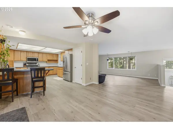 85217 WINDING WAY, Pleasant Hill, OR 97455