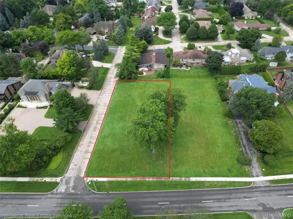 745 Lake Shore RD, Village Of Grosse Pointe Shores, MI 48236