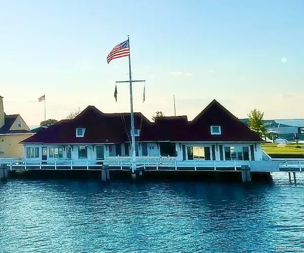 9963 S Channel Dr, Clay Township, MI 48028