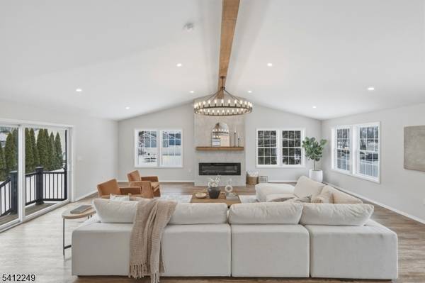 526 Ridgedale Ave, East Hanover Twp., NJ 07936