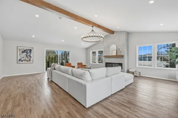 526 Ridgedale Ave, East Hanover Twp., NJ 07936